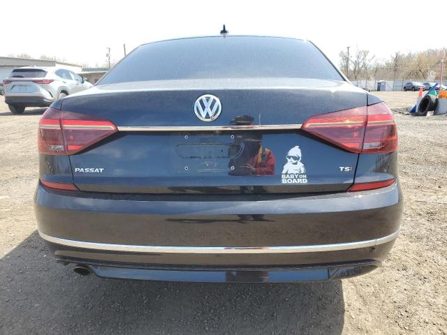 1VWDT7A32HC045104 - 2017 VOLKSWAGEN PASSAT R-LINE შავი ფოტო 6
