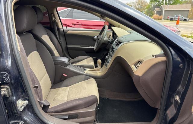 1G1ZB5EB6AF196056 - 2010 CHEVROLET MALIBU LS Blau Foto 5