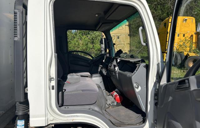 JALE5W163E7901664 - 2014 ISUZU NQR WHITE photo 5