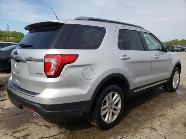 1FM5K8D82JGC71564 - 2018 FORD EXPLORER XLT SILVER photo 3