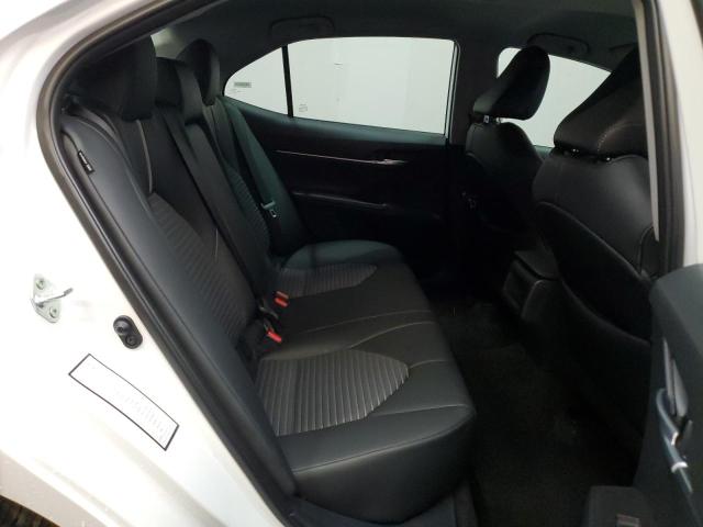 4T1G11AKXRU861172 - 2024 TOYOTA CAMRY SE NIGHT SHADE WHITE photo 10