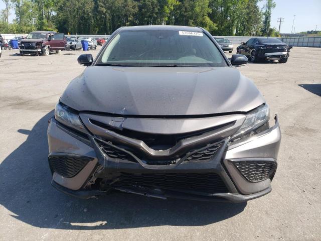 4T1T11AK8PU830465 - 2023 TOYOTA CAMRY SE NIGHT SHADE GRAY photo 5