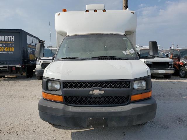 1GBJG31U871205089 - 2007 CHEVROLET G3100 WHITE photo 5