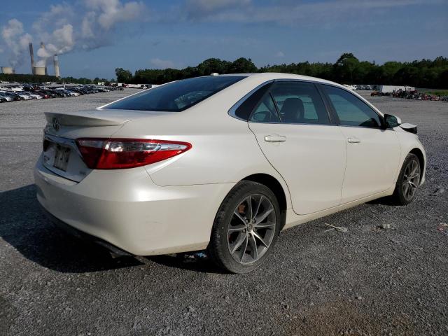 4T1BF1FK6FU033300 - 2015 TOYOTA CAMRY LE WHITE photo 3