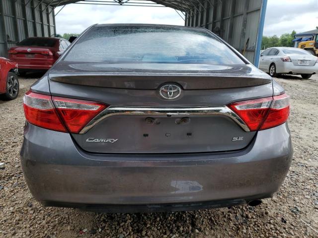 4T1BF1FK5HU446702 - 2017 TOYOTA CAMRY LE GRAY photo 6