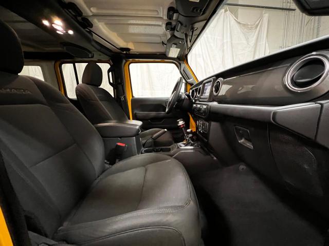 1C4HJXEG6MW754621 - 2021 JEEP WRANGLER U SAHARA Sarı foto 5