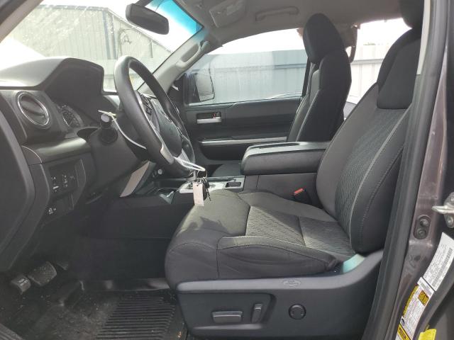 5TFRW5F16HX227196 - 2017 TOYOTA TUNDRA DOUBLE CAB SR/SR5 GRAY photo 7