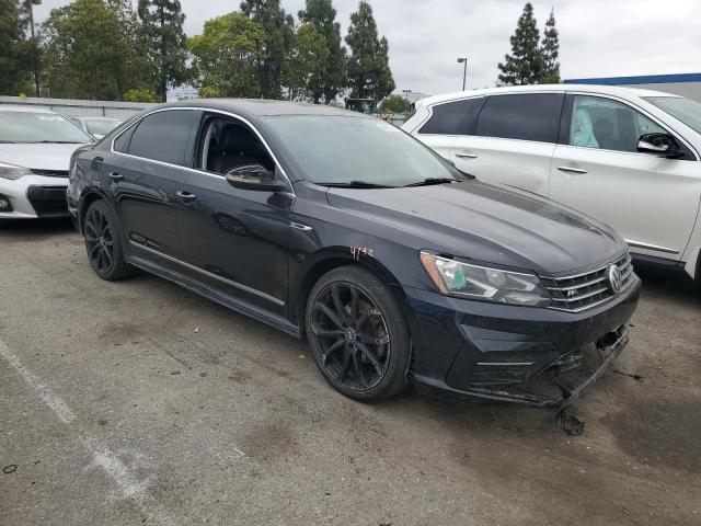1VWDT7A37HC033983 - 2017 VOLKSWAGEN PASSAT R-LINE Schwarz Foto 4