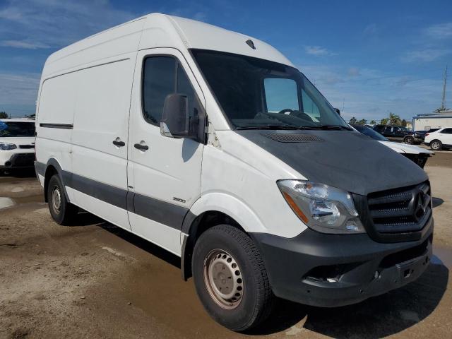 WD3PE7DD6GP197970 - 2016 MERCEDES-BENZ SPRINTER 2500 WHITE photo 4