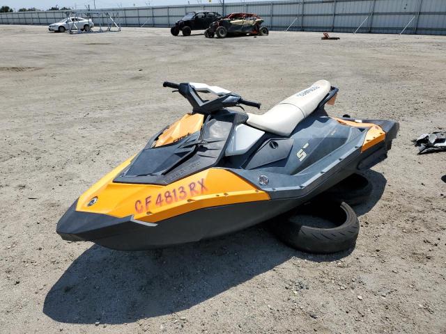 YDV64573C515 - 2015 BOMBARDIER JETSKI ORANGE photo 2