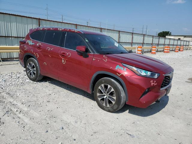 5TDGZRAH9LS013098 - 2020 TOYOTA HIGHLANDER XLE MAROON photo 4