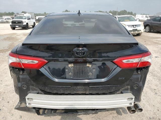 4T1G11AK1LU998623 - 2020 TOYOTA CAMRY SE BLACK photo 6