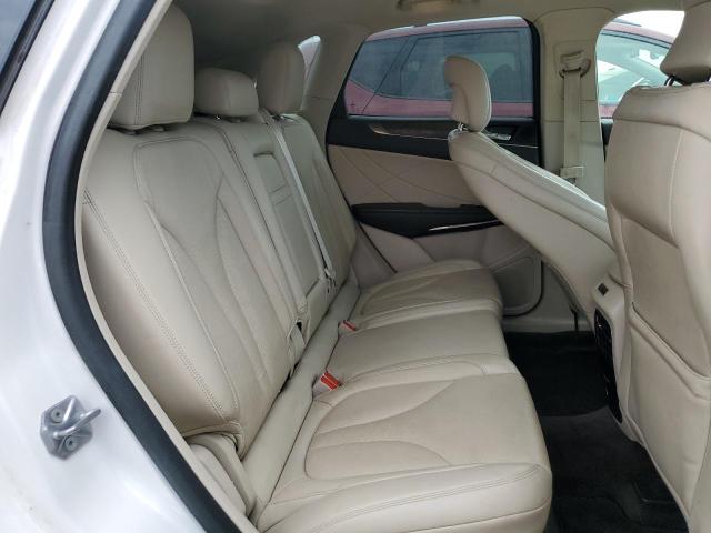 5LMCJ3D9XJUL04332 - 2018 LINCOLN MKC RESERVE თეთრი ფოტო 11