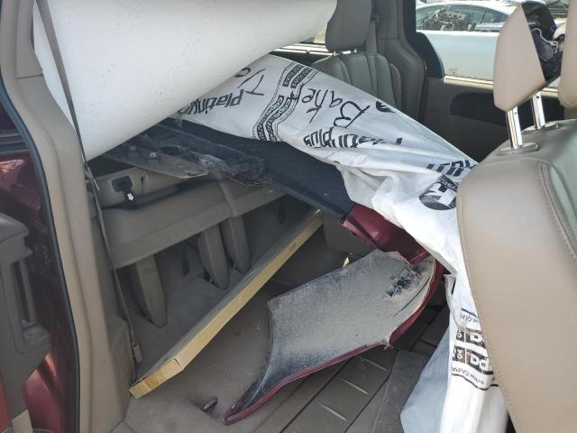 2A4RR8DG5BR613320 - 2011 CHRYSLER TOWN & COU TOURING L RED photo 13