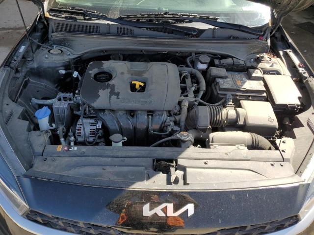 3KPF24AD3NE430519 - 2022 KIA FORTE FE BLACK photo 11