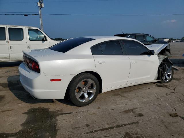 2C3CDXBG2DH735251 - 2013 DODGE CHARGER SE WHITE photo 3