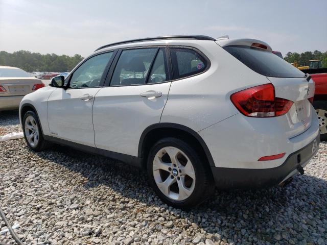 WBAVM1C53DVW41088 - 2013 BMW X1 SDRIVE28I WHITE photo 2