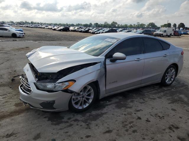 3FA6P0LU1KR263398 - 2019 FORD FUSION SE SILVER photo 1