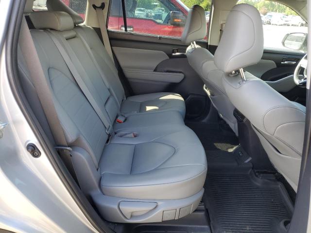 5TDHZRBH8LS503843 - 2020 TOYOTA HIGHLANDER XLE SILVER photo 10