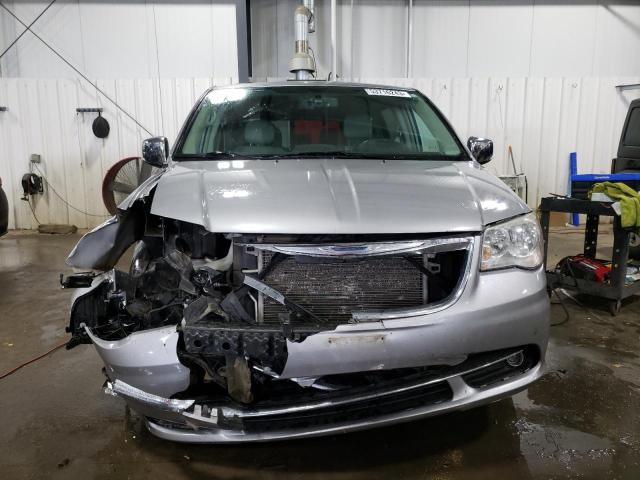 2C4RC1CG1DR769762 - 2013 CHRYSLER TOWN & COU TOURING L SILVER photo 5