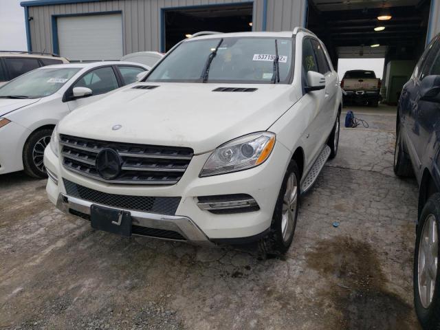4JGDA5HBXCA074473 - 2012 MERCEDES-BENZ ML 350 4MATIC WHITE photo 2