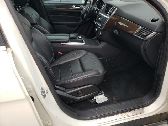 4JGDA5HBXCA074473 - 2012 MERCEDES-BENZ ML 350 4MATIC WHITE photo 5