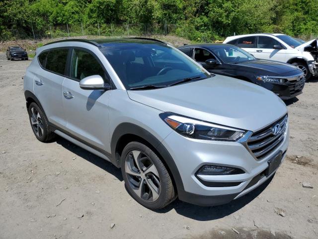 KM8J3CA27JU666016 - 2018 HYUNDAI TUCSON VALUE SILVER photo 4