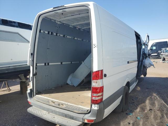 WD3PF1CC1D5726915 - 2013 MERCEDES-BENZ SPRINTER 3500 WHITE photo 3