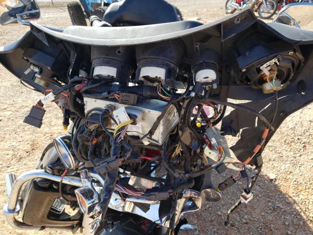 1HD1FCW155Y611444 - 2005 HARLEY-DAVIDSON FLHTCUI 红色 照片 9