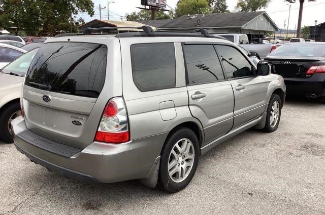 JF1SG67656H745733 - 2006 SUBARU FORESTER 2.5X LL BEAN SILVER photo 4