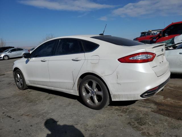 3FA6P0H94FR164424 - 2015 FORD FUSION SE WHITE photo 2