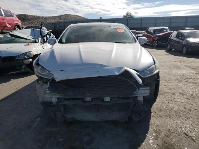 3FA6P0H94FR164424 - 2015 FORD FUSION SE WHITE photo 5