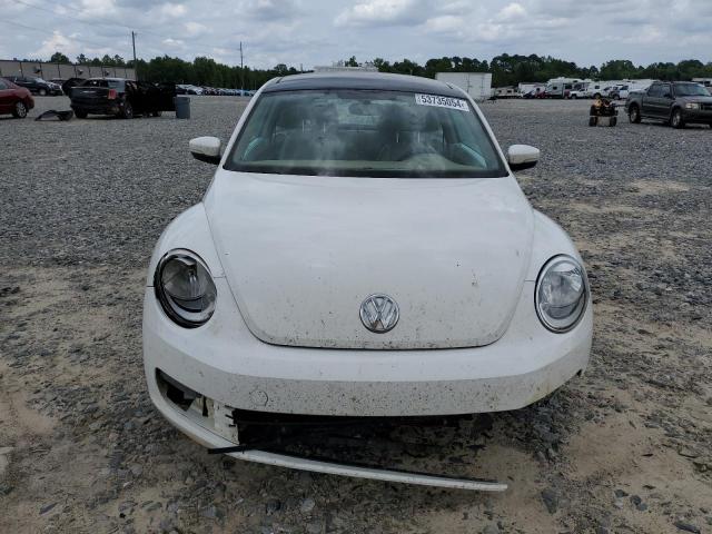 3VWJX7AT2DM683997 - 2013 VOLKSWAGEN BEETLE WHITE photo 5