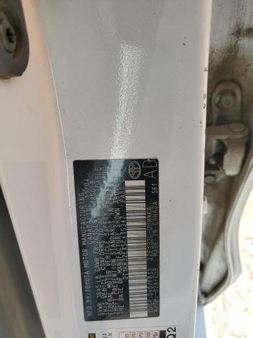 2T1KR32EX5C415347 - 2005 TOYOTA COROLLA MA XR WHITE photo 12