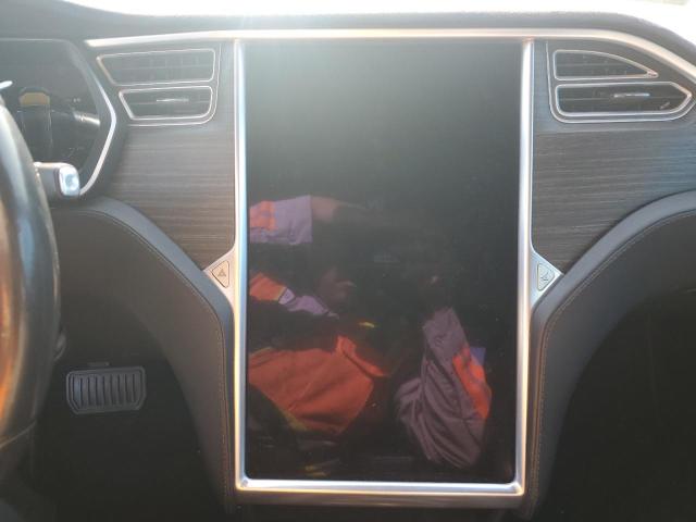 5YJSA1E11GF158498 - 2016 TESLA MODEL S GRAY photo 9