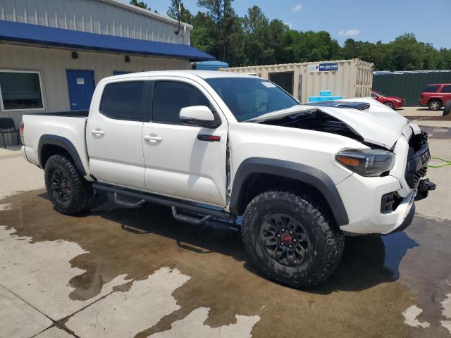 5TFCZ5AN8HX066230 - 2017 TOYOTA TACOMA DOUBLE CAB WHITE photo 4