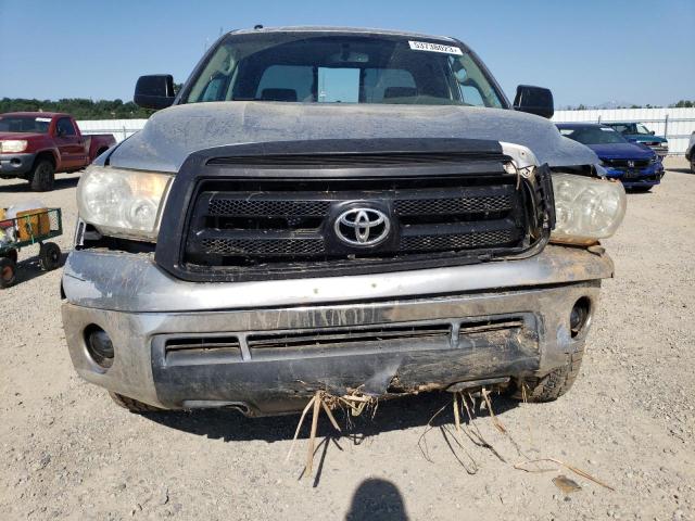 5TFUY5F14BX162957 - 2011 TOYOTA TUNDRA DOUBLE CAB SR5 SILVER photo 5