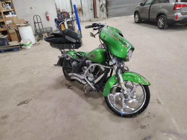 1HD1KBM17FB619543 - 2015 HARLEY-DAVIDSON FLHX STREET GLIDE GREEN photo 1