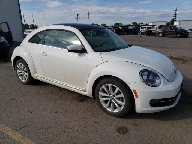 3VWJA7AT3FM638104 - 2015 VOLKSWAGEN BEETLE TDI WHITE photo 4