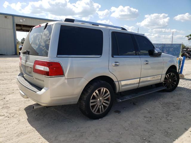 5LMFU28547LJ06463 - 2007 LINCOLN NAVIGATOR ვერცხლისფერი ფოტო 3