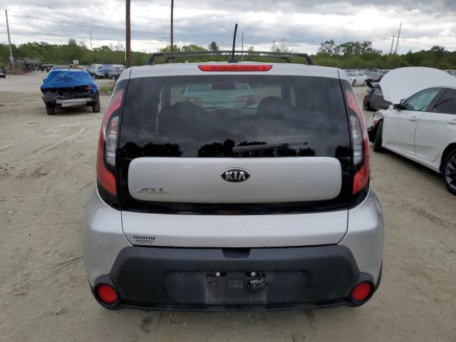 KNDJN2A29F7817016 - 2015 KIA SOUL SILVER photo 6