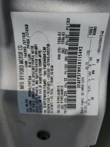 3FAFP37N95R115492 - 2005 FORD FOCUS ZX5 SILVER photo 13