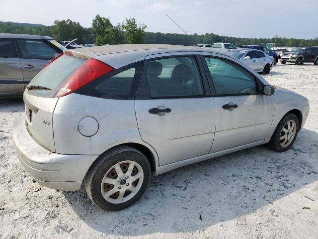 3FAFP37N95R115492 - 2005 FORD FOCUS ZX5 SILVER photo 3