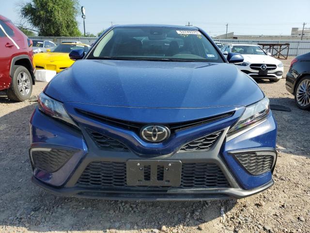 4T1G11AK8PU146419 - 2023 TOYOTA CAMRY SE NIGHT SHADE BLUE photo 5