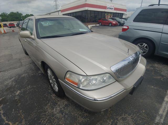 1LNHM81W54Y651149 - 2004 LINCOLN TOWN CAR EXECUTIVE TAN photo 1