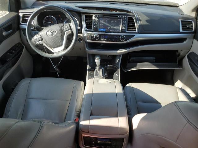 5TDJKRFH0GS261099 - 2016 TOYOTA HIGHLANDER XLE GRAY photo 8