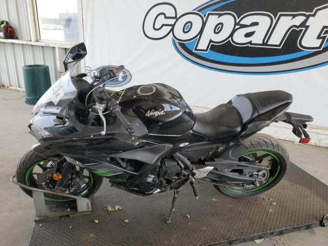 JKAEXEJ13KDA03361 - 2019 KAWASAKI EX650 J შავი ფოტო 2