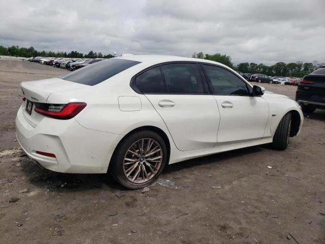 3MW39FF01P8D04884 - 2023 BMW 330E WHITE photo 3