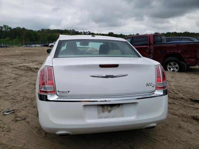 2C3CCAEG7EH105920 - 2014 CHRYSLER 300C WHITE photo 6