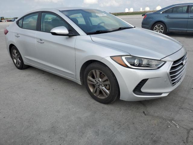 KMHD84LF3HU064874 - 2017 HYUNDAI ELANTRA SE SILVER photo 4